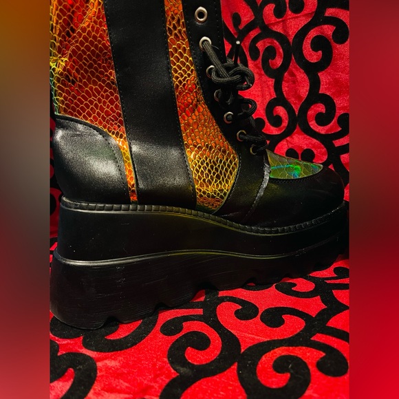 Women’s Platform Chunky Sole Iridescent Boots - Picture 7 of 13